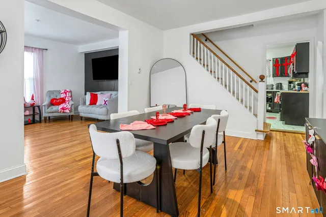 $825,000 | 18 Grandview Avenue, Danbury, CT 06810