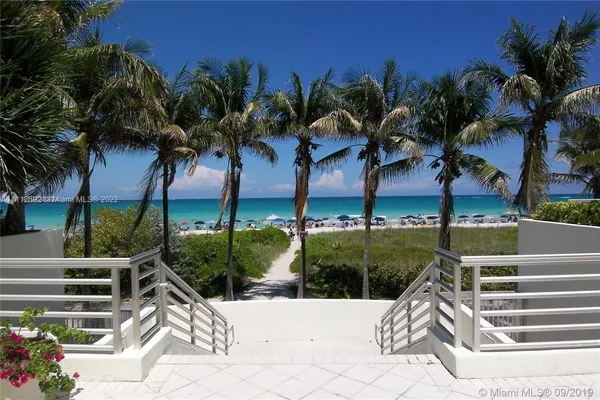 $3,420 | 5161 Collins Avenue, Unit 210, Miami Beach, FL 33140