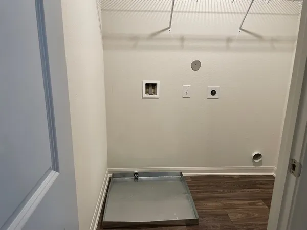 $1,995 | 18741 Speculator Lane, Elgin, TX 78621