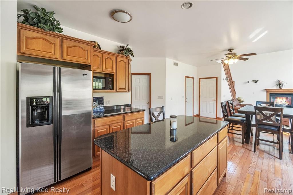 39 Fieldway Court Rochester, MI 48306 - Photo 19 of 55