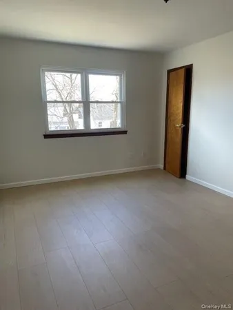 $4,500 | 8 Deans Lane, Bayville, NY 11709