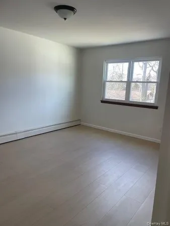 $4,500 | 8 Deans Lane, Bayville, NY 11709