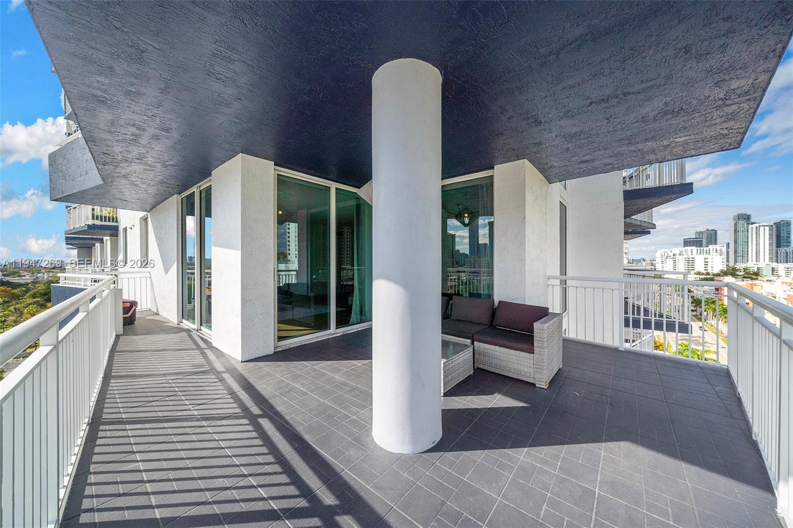 275 Northeast 18th Street, Unit 1207 Miami, FL 33132 - Photo 30 of 42