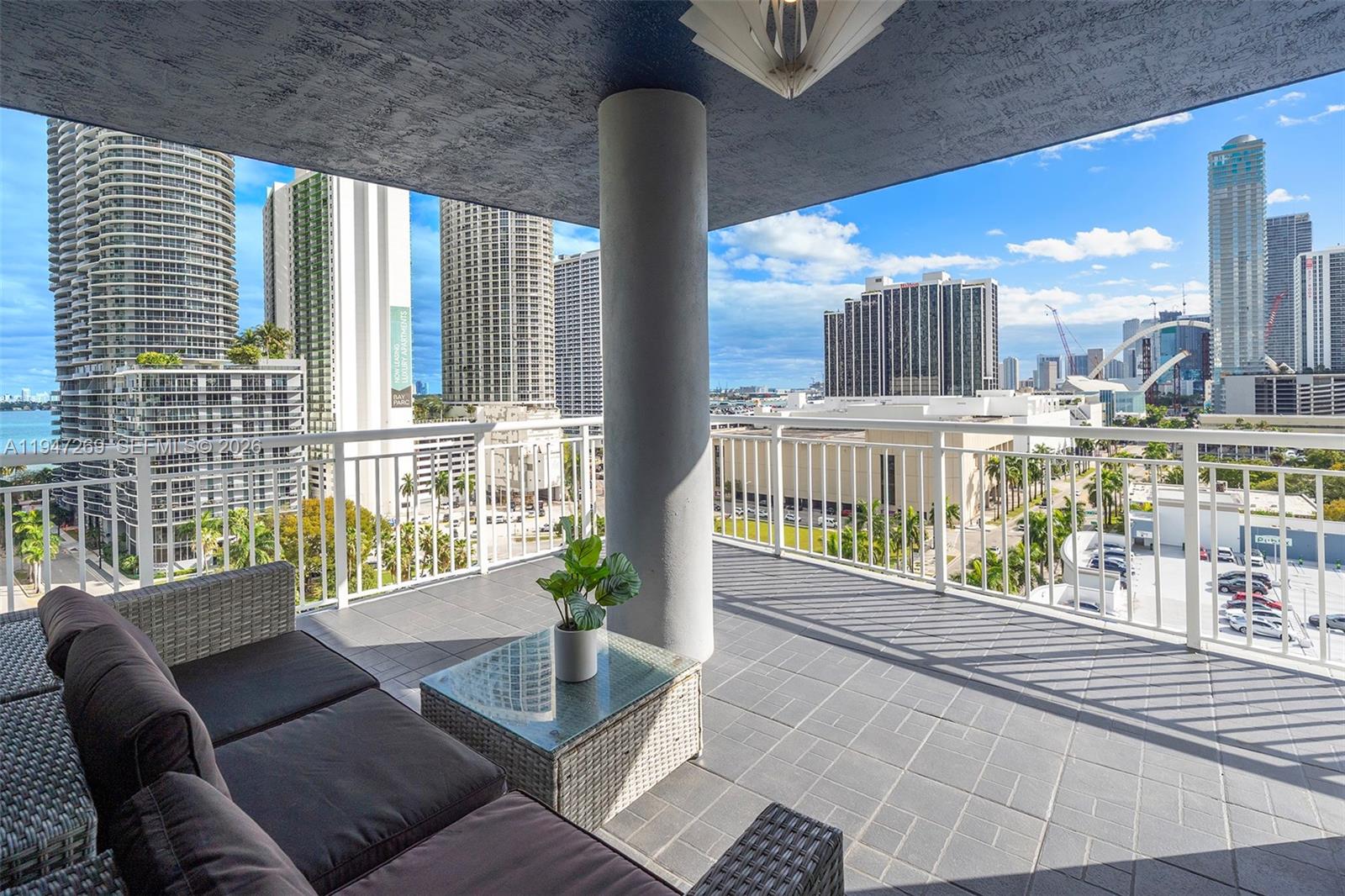 275 Northeast 18th Street, Unit 1207 Miami, FL 33132 - Photo 3 of 42