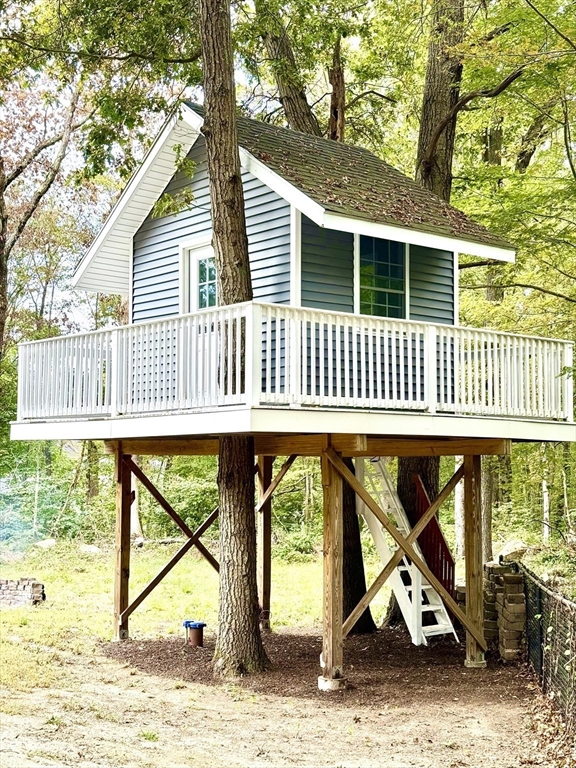 7 Tower Hill Road Oxford, MA 01540 - Photo 5 of 39 a view of a house with a park