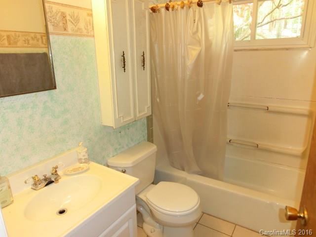 2 Hillview Road Asheville, NC 28805 - Photo 7 of 15 Gallery Image 7