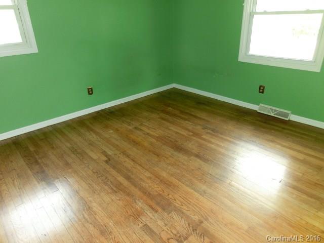 2 Hillview Road Asheville, NC 28805 - Photo 8 of 15 Gallery Image 8
