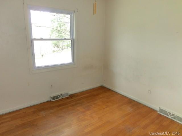 2 Hillview Road Asheville, NC 28805 - Photo 9 of 15 Gallery Image 9