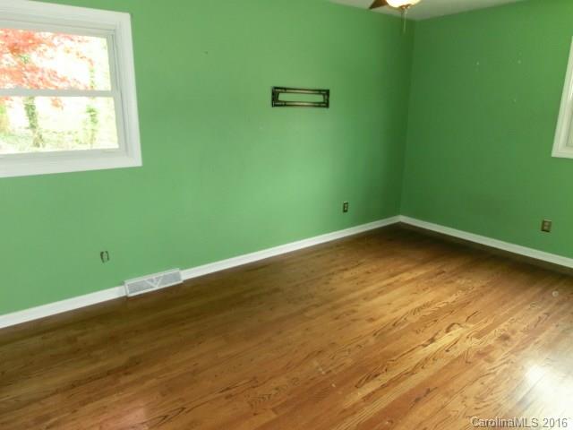 2 Hillview Road Asheville, NC 28805 - Photo 10 of 15 Gallery Image 10