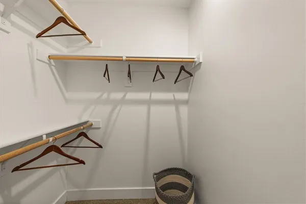 $2,195 | 1221 East 29th Street, Kansas City, MO 64109