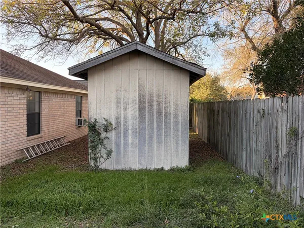 $235,000 | 108 Queenswood Trail, Victoria, TX 77901