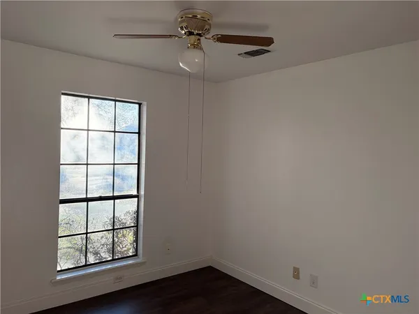 $235,000 | 108 Queenswood Trail, Victoria, TX 77901
