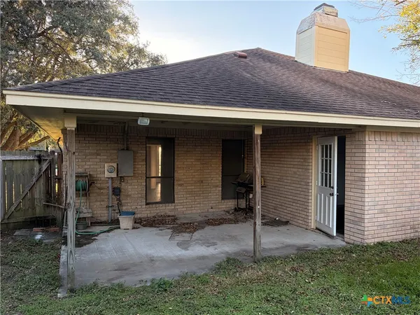 $235,000 | 108 Queenswood Trail, Victoria, TX 77901