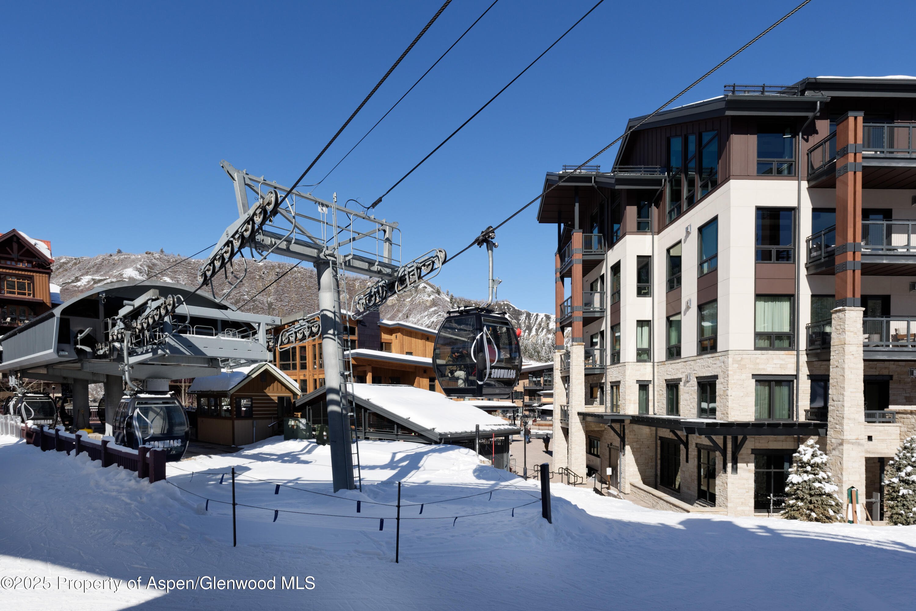 65 Wood Road, Unit 517 Snowmass Village, CO 81615 - Photo 25 of 28 a view of a large building