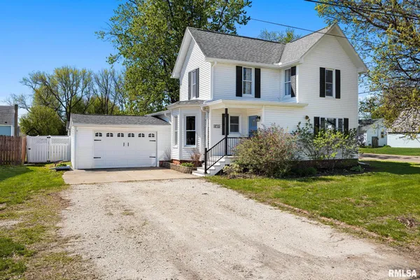 $174,990 | 416 West Butternut Street, Elmwood, IL 61529