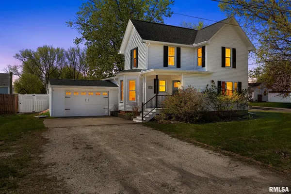$174,990 | 416 West Butternut Street, Elmwood, IL 61529