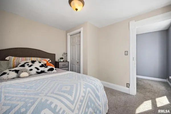 $174,990 | 416 West Butternut Street, Elmwood, IL 61529