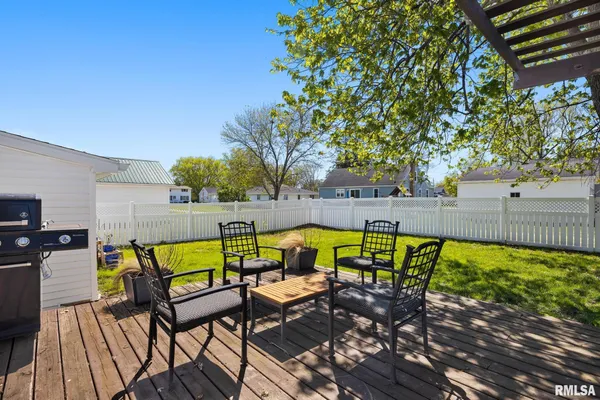 $174,990 | 416 West Butternut Street, Elmwood, IL 61529