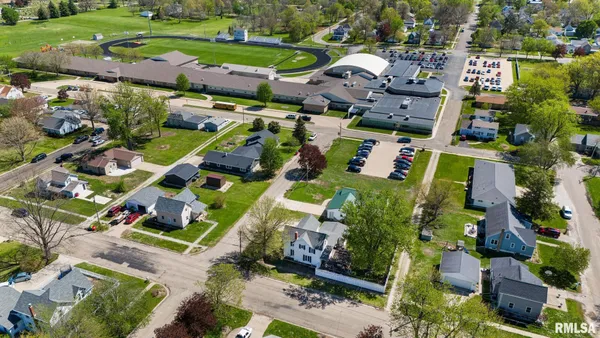 $174,990 | 416 West Butternut Street, Elmwood, IL 61529