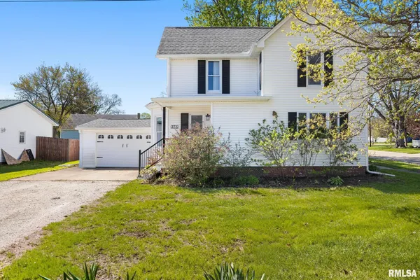 $174,990 | 416 West Butternut Street, Elmwood, IL 61529