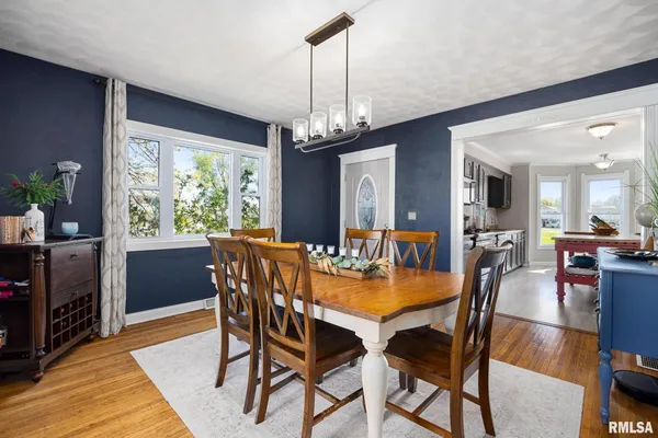 $174,990 | 416 West Butternut Street, Elmwood, IL 61529