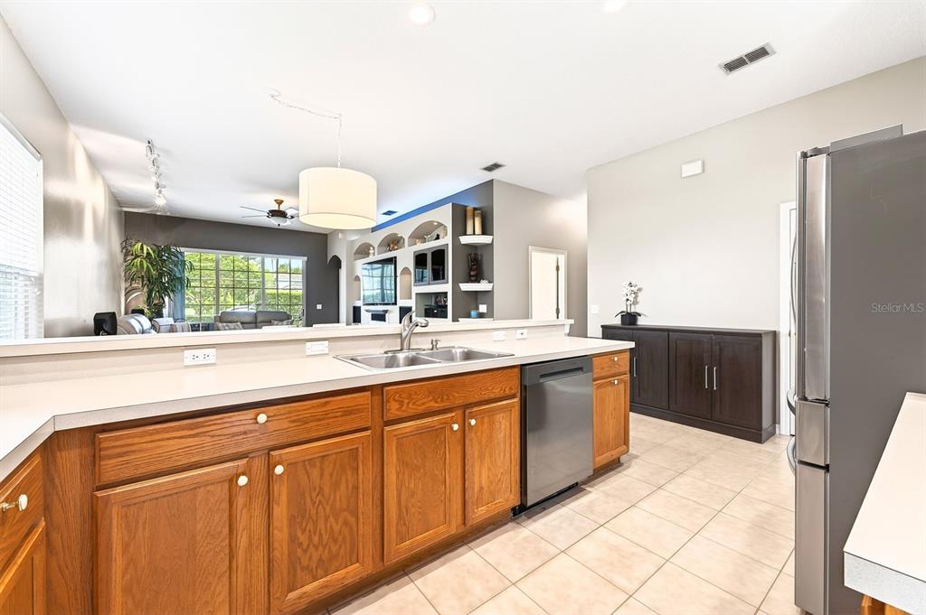 990 Ridgemount Place Lake Mary, FL 32746 - Photo 11 of 46 a spacious bathroom with a sink vanity and mirror