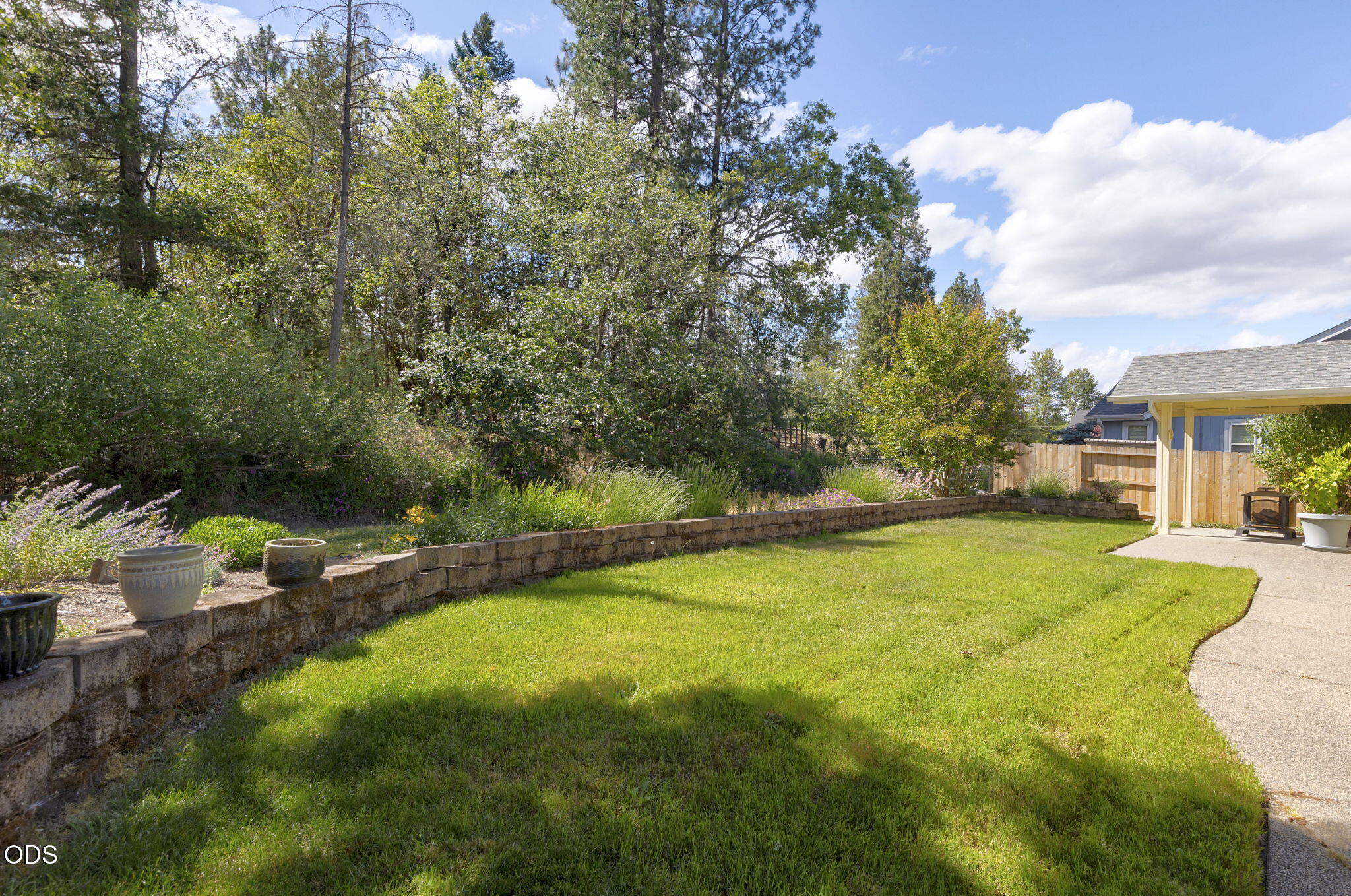 2738 Trinity Way Grants Pass, OR 97527 - Photo 29 of 42