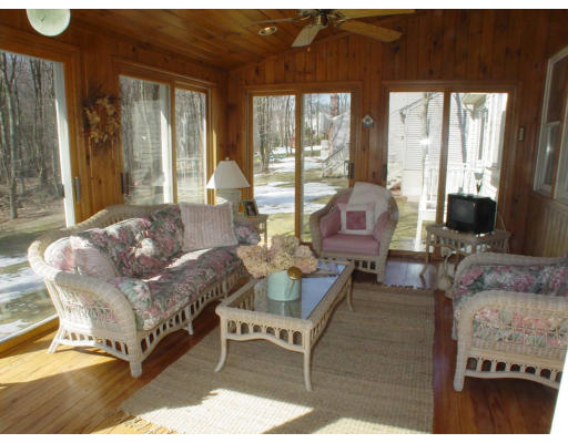 41 Ireta Road Shrewsbury, MA 01545 - Photo 5 of 6 Gallery Image 5