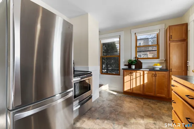 $185,000 | 148 Cooper Hill Street, Unit 148, Manchester, CT 06040