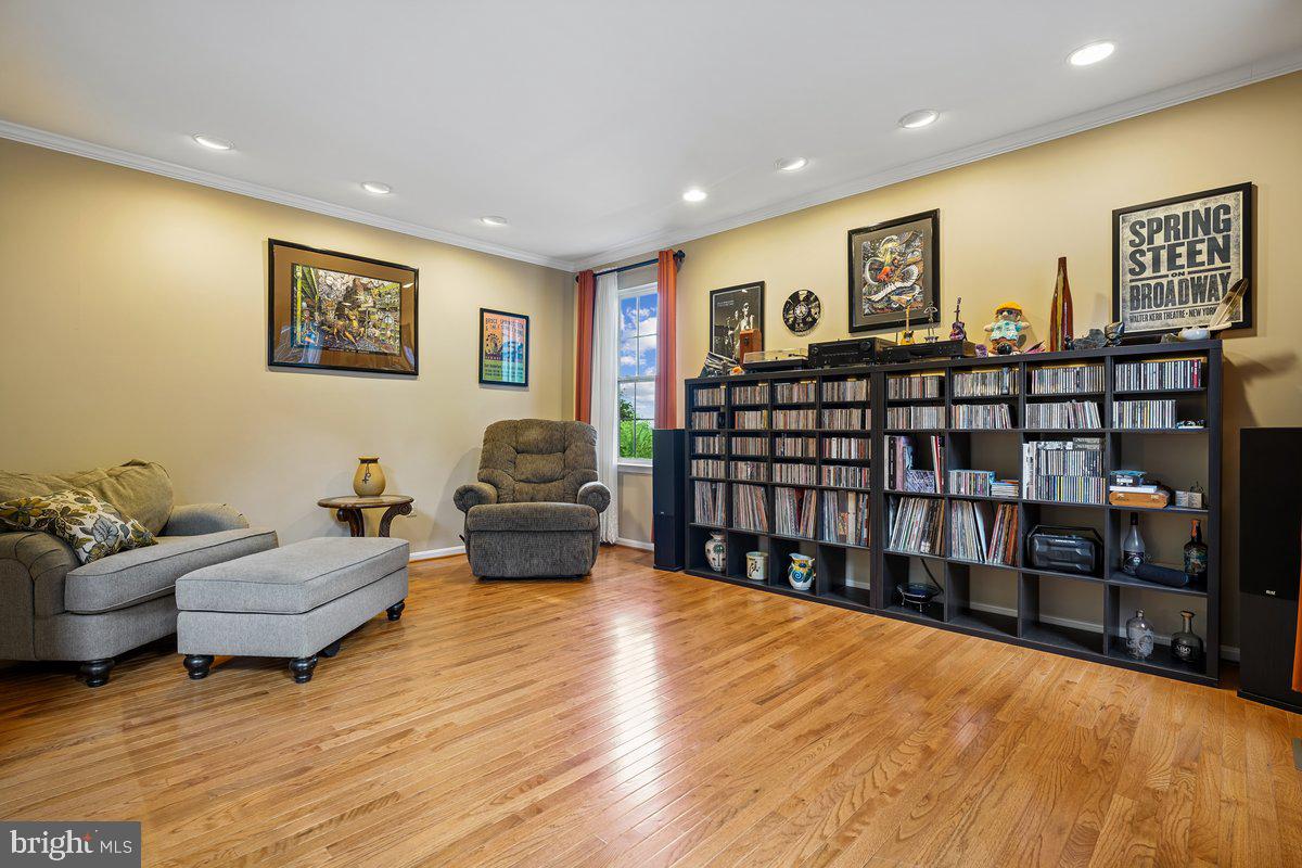 5720 Little Spring Way Frederick, MD 21704 - Photo 6 of 45 Living Room