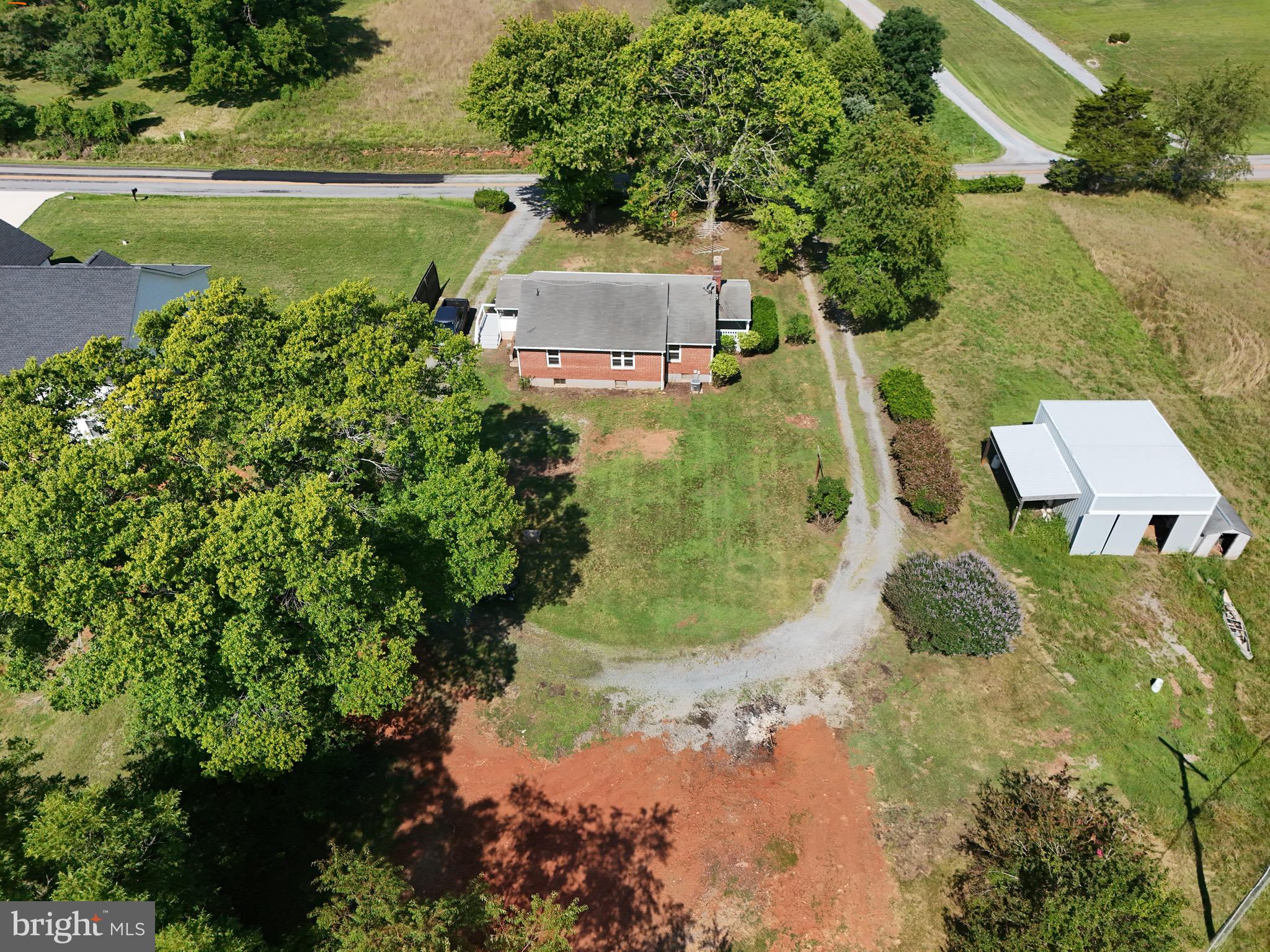 6101 A Goode Road Goode, VA 24556 - Photo 7 of 77