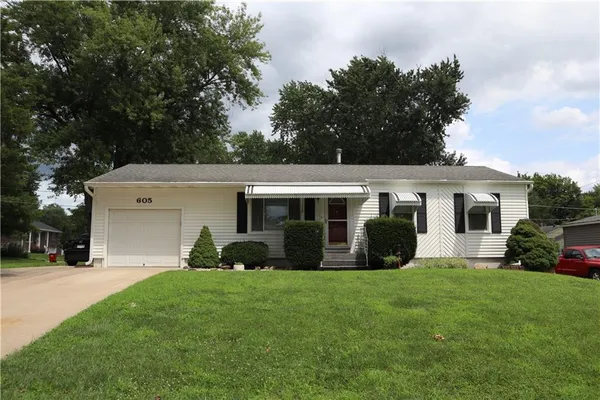 $190,000 | 605 North Ponca Drive, Independence, MO 64056