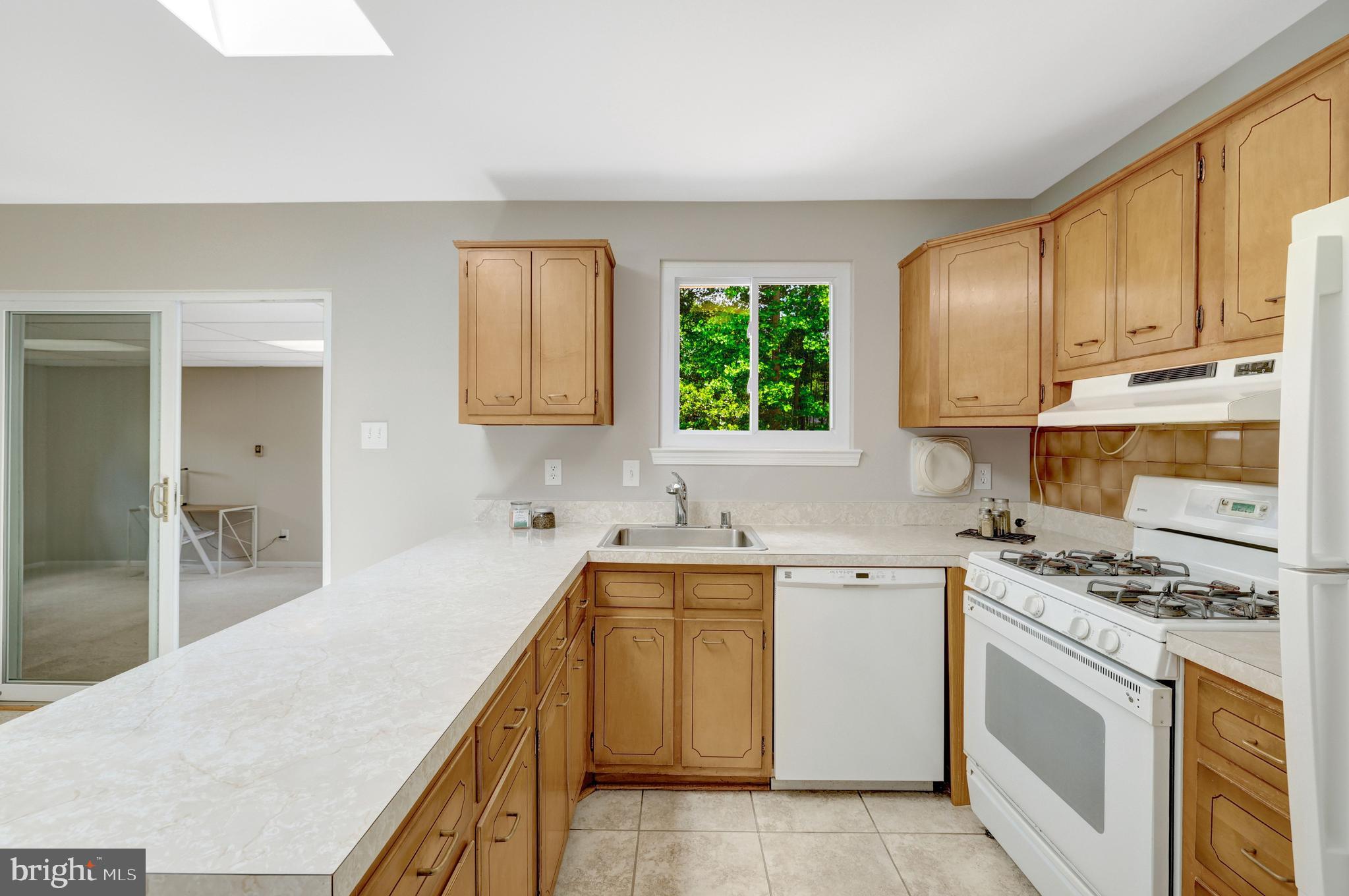 8712 Piccadilly Place Springfield, VA 22151 - Photo 13 of 54