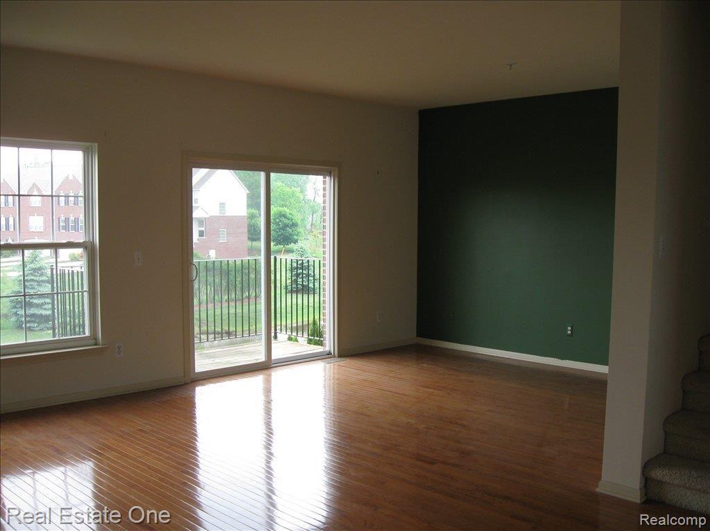 387 Cherry Orchard Road Canton, MI 48188 - Photo 6 of 8 living rm 2