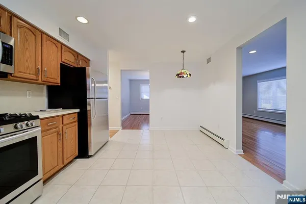 $3,400 | 54 Devon Street, Unit 1, North Arlington, NJ 07031