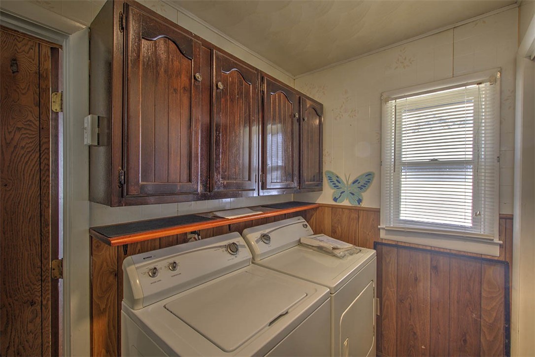 2504 East Division Street Decatur, IL 62526 - Photo 13 of 28