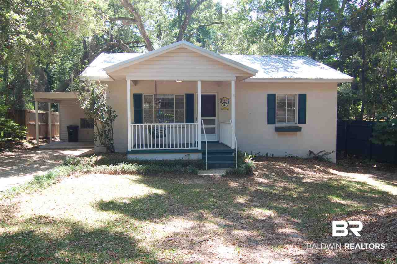 106 Pier Avenue Fairhope, AL 36532 - Photo 1 of 13 Front View-about 1.5 bloc