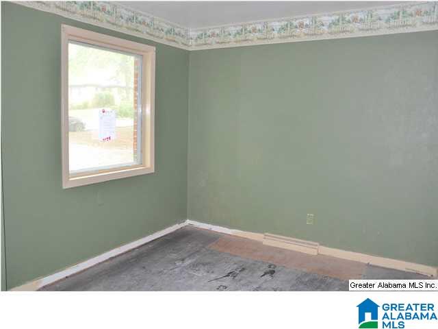 437 Burgundy Road Birmingham, AL 35215 - Photo 9 of 32