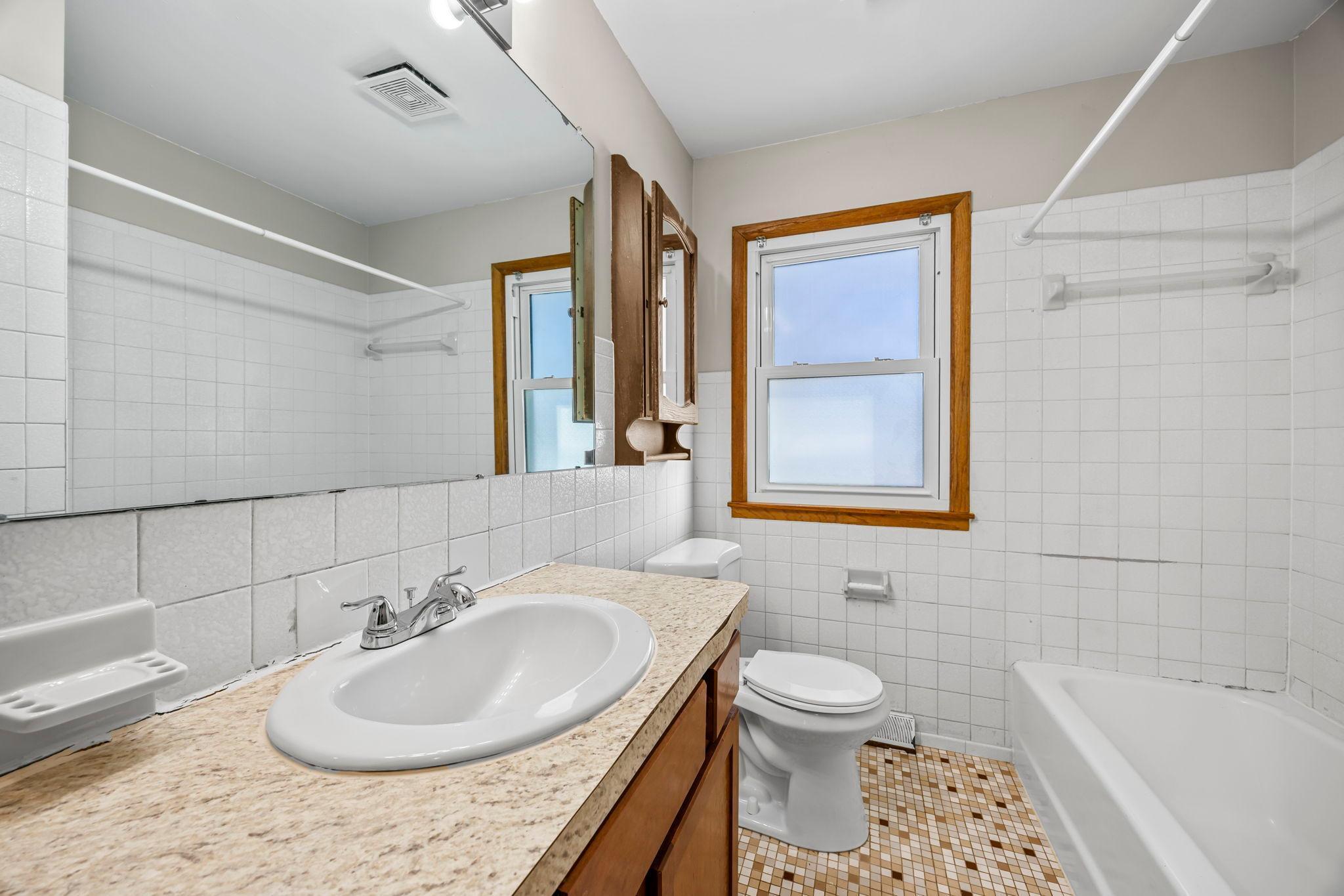 5108 Beacon Hill Road Minnetonka, MN 55345 - Photo 24 of 71