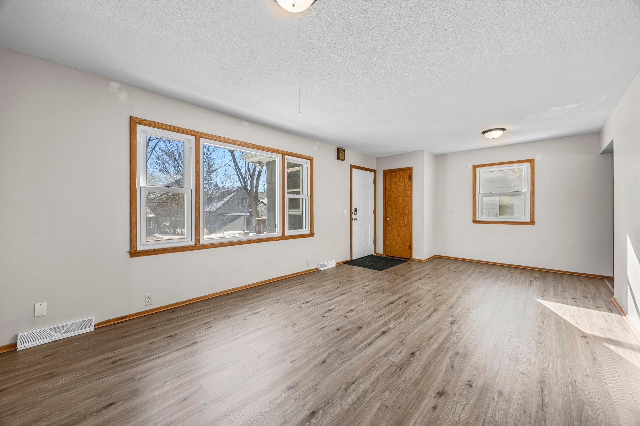 5108 Beacon Hill Road Minnetonka, MN 55345 - Photo 5 of 71