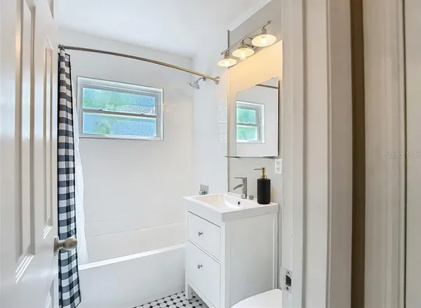 $2,190 | 104 West Osborne Avenue, Tampa, FL 33603