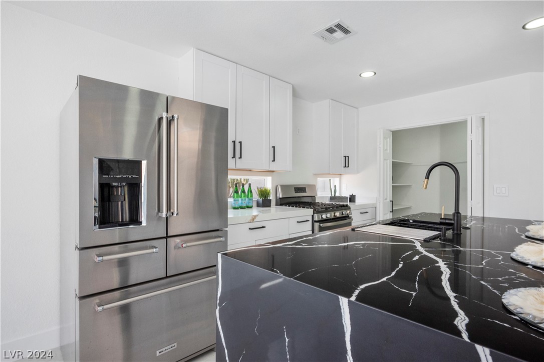 8213 Streamer Circle Las Vegas, NV 89145 - Photo 29 of 36