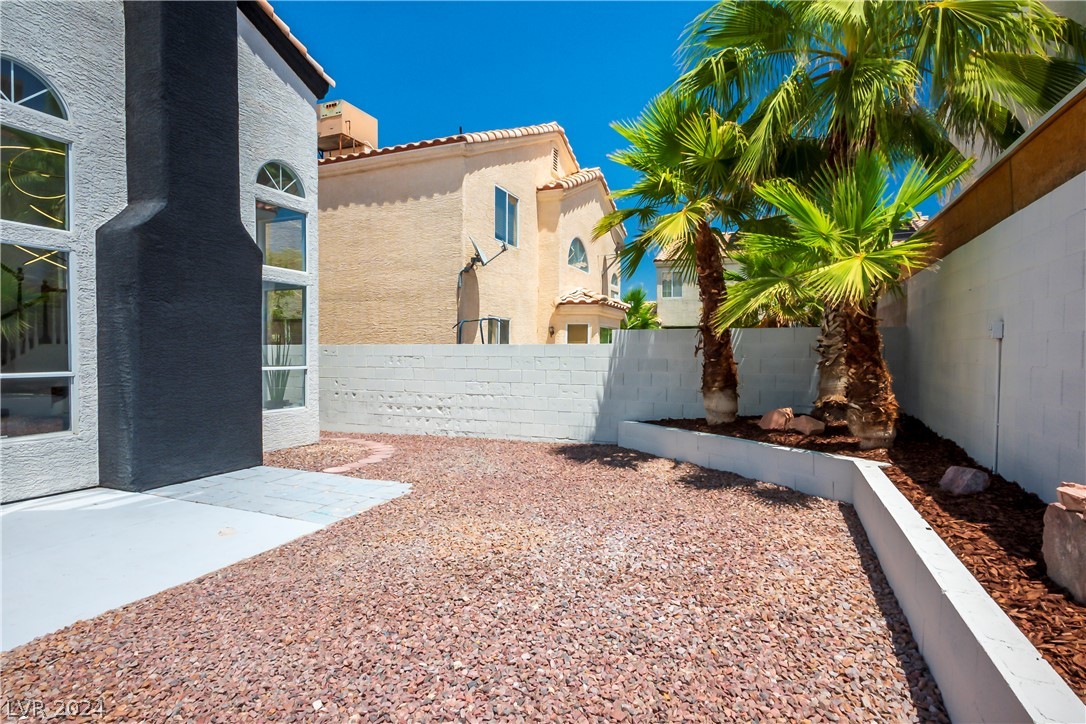 8213 Streamer Circle Las Vegas, NV 89145 - Photo 33 of 36