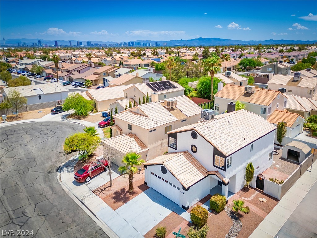 8213 Streamer Circle Las Vegas, NV 89145 - Photo 8 of 36