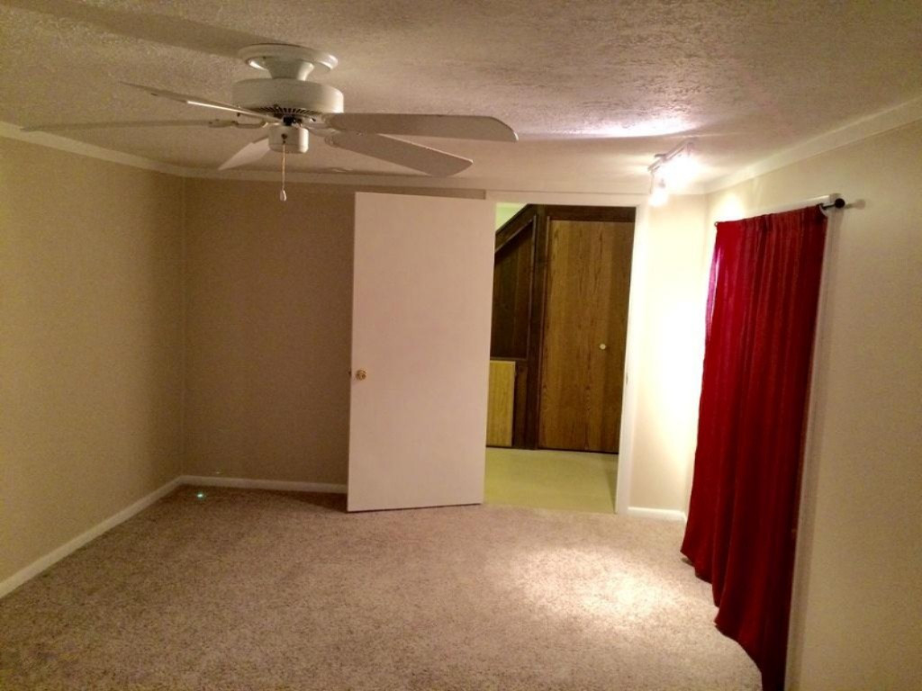 1425 Northampton Road Kalamazoo, MI 49006 - Photo 20 of 24 IMG_2002