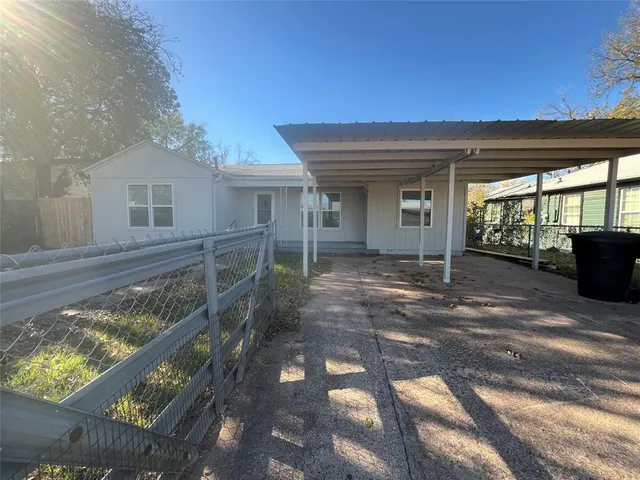 $1,595 | 210 Clyde Street, Abilene, TX 79605