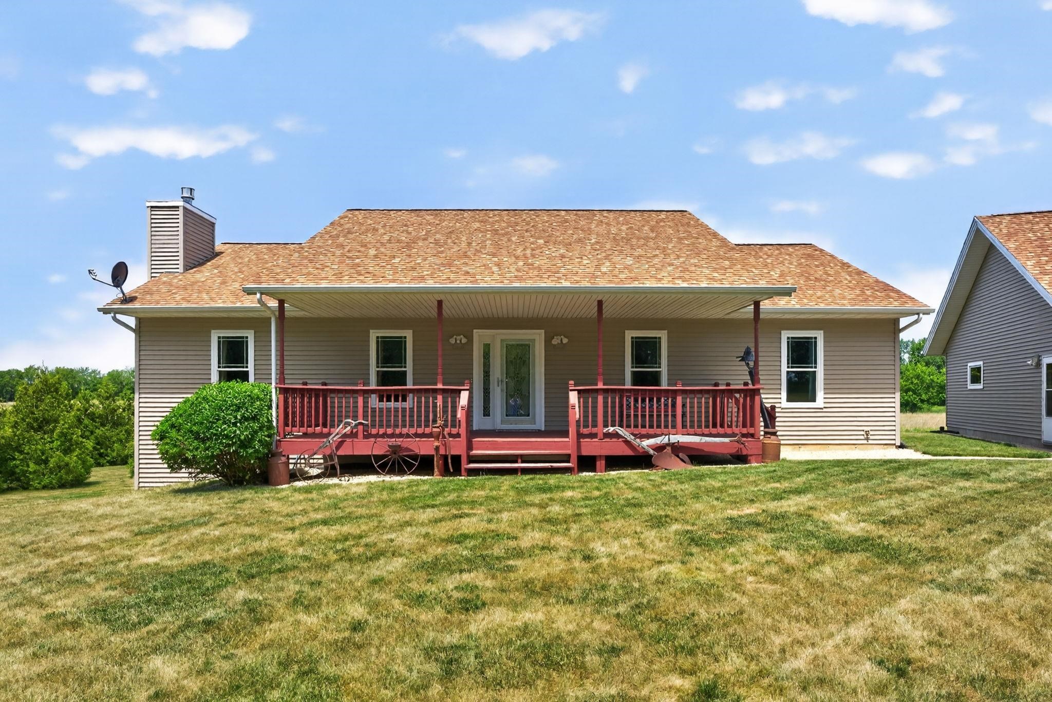 6880 East Cherry Hill Road Ridott, IL 61067 - Photo 4 of 60