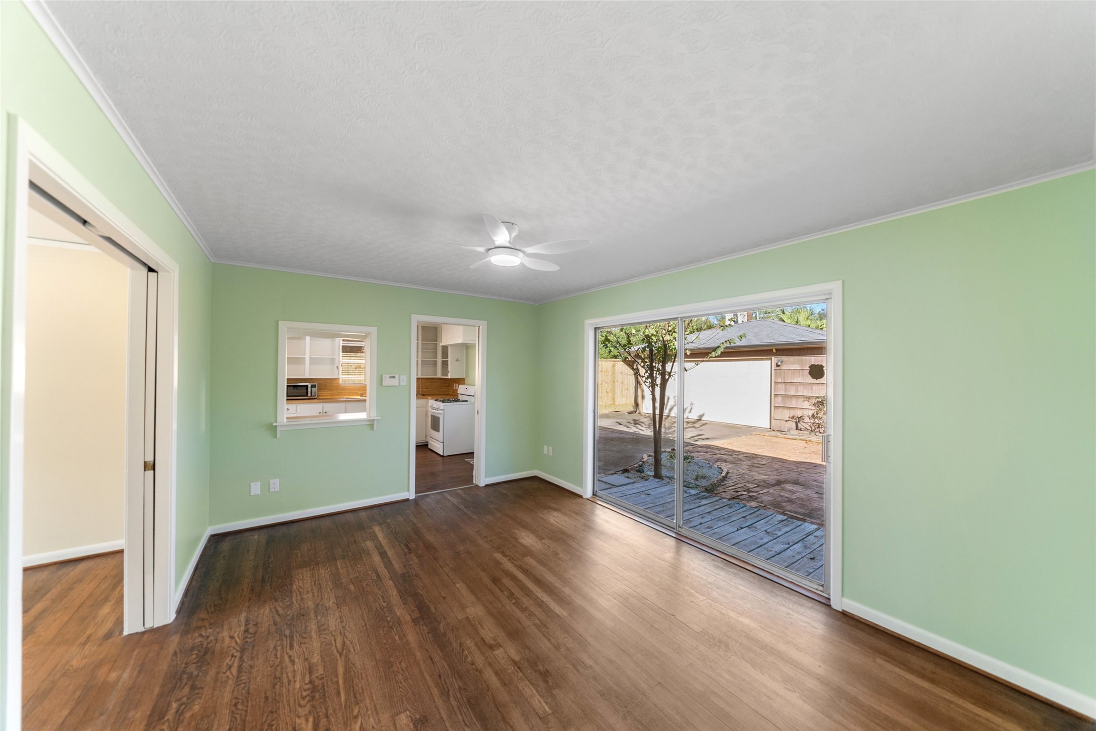 4614 Merwin Street Houston, TX 77027 - Photo 14 of 49 Home Office / Study - view 2