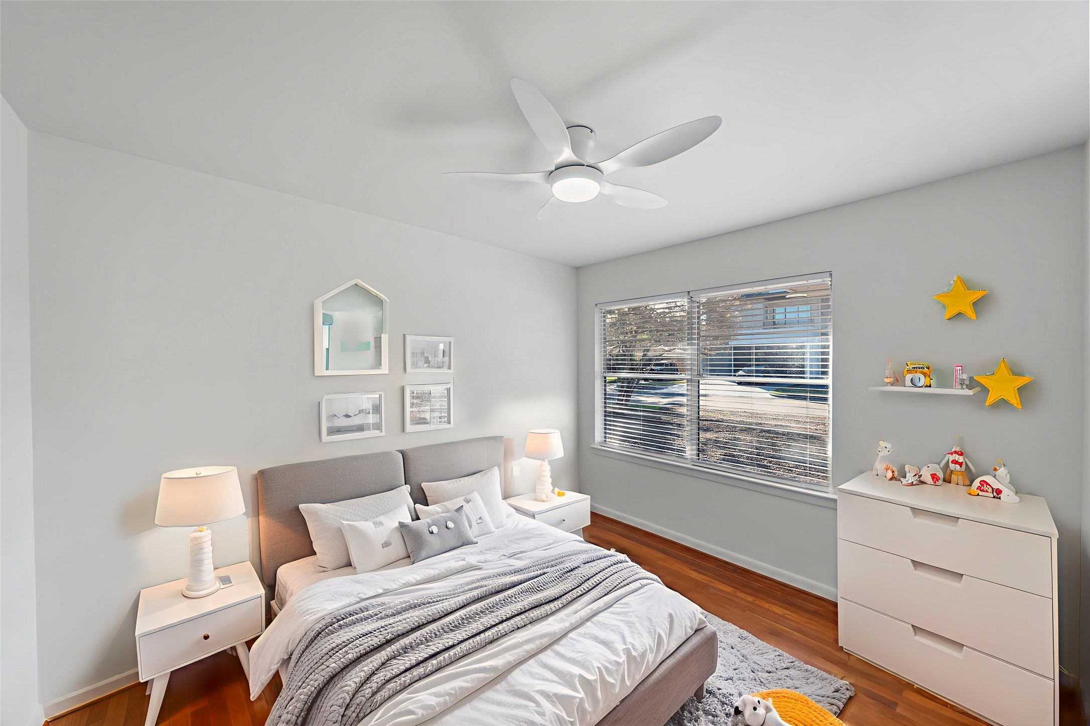 4614 Merwin Street Houston, TX 77027 - Photo 23 of 49 Bedroom 2 - view 1 - virtually staged