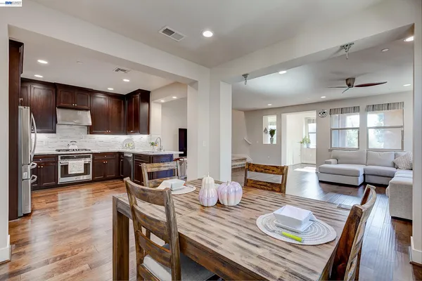 $949,888 | 716 Tranquility Circle, Unit 1, Livermore, CA 94551